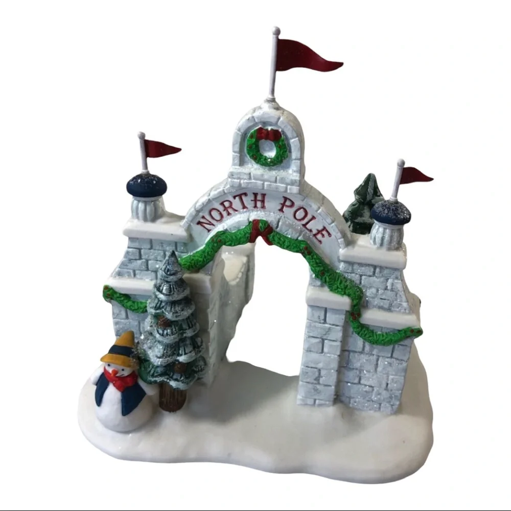 DEPARTMENT 56 North Pole Gate The Heritage Village Collection like New #5632-4